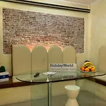 Appartement House Pellicceria By World